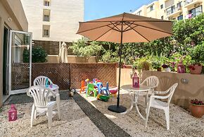 Aloe Apartments & Studios