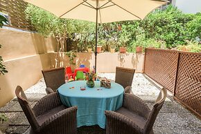 Aloe Apartments & Studios