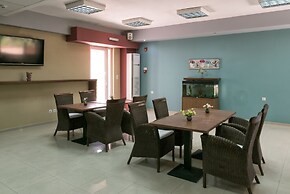 Aloe Apartments & Studios