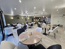 Logis Hôtel Restaurant Les Fontaines