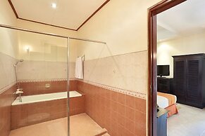 The Batu Belig Hotel & Spa