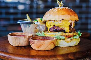 The Lokha Legian Resort & Spa