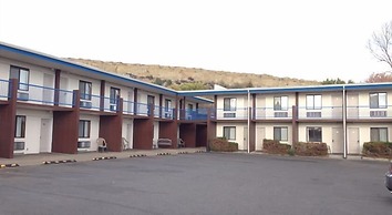 Rodeway Inn Billings Logan Intl Airport, Near St. Vincent Hospital