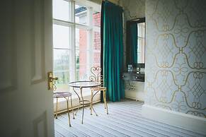 The Coed-Y-Mwstwr Hotel