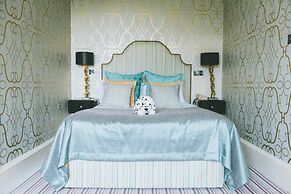 The Coed-Y-Mwstwr Hotel