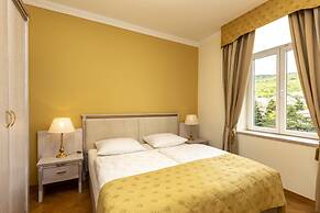 Hotel Kvarner Palace