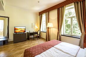 Hotel Kvarner Palace