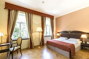 Hotel Kvarner Palace