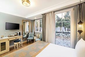 Raymond Hotel Old City