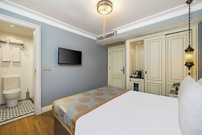 Raymond Hotel Old City