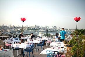 Raymond Hotel Old City