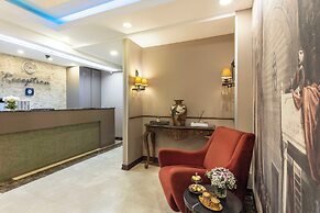 Raymond Hotel Old City