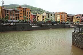 The Waterfront Shaw