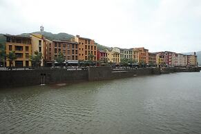 The Waterfront Shaw