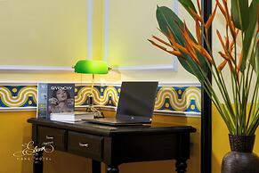 Eliana Signature Hanoi Hotel