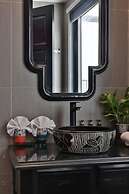 Eliana Signature Hanoi Hotel