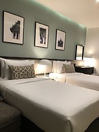 Evergreen Place Siam by UHG