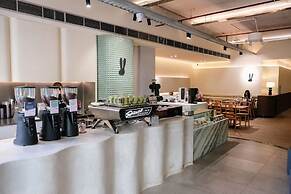 Evergreen Place Siam by UHG
