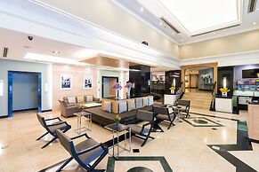 Evergreen Place Siam by UHG