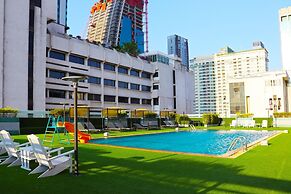 Evergreen Place Siam by UHG