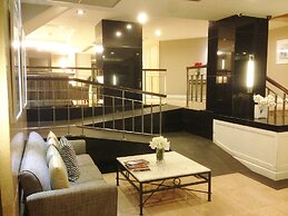 Evergreen Place Siam by UHG