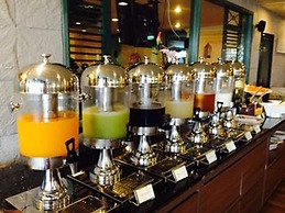 Evergreen Place Siam by UHG