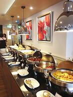 Evergreen Place Siam by UHG