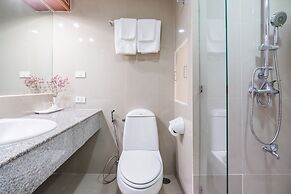 Evergreen Place Siam by UHG