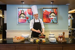 Evergreen Place Siam by UHG