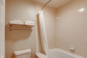 Ontario Inn & Suites