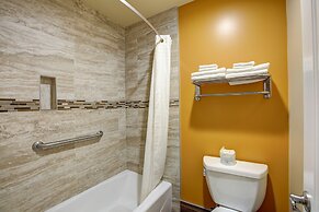 Ontario Inn & Suites
