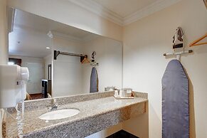 Ontario Inn & Suites