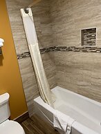 Ontario Inn & Suites