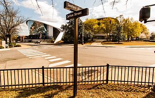 The University of Georgia Center for Continuing Education & Hotel