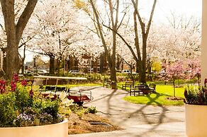 The University of Georgia Center for Continuing Education & Hotel