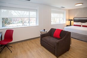 The University of Georgia Center for Continuing Education & Hotel