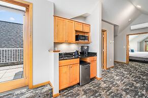 Beacon Pointe on Lake Superior