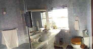 Acra Retreat, Mountain View Lodge