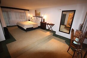 Acra Retreat, Mountain View Lodge