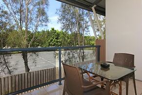 Novena Palms Motel