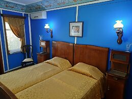 Family Hotel at Renaissance Square