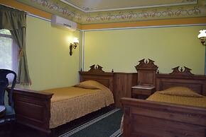 Family Hotel at Renaissance Square