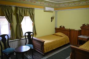 Family Hotel at Renaissance Square