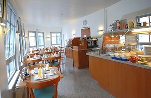 Alfa Hotel