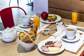 Brit Hotel Toulouse Colomiers - L'Esplanade