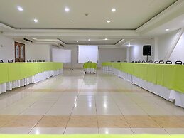 TAMA Hotel Granada Real Cali