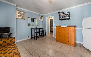 Boardwalk Hotel Charlee & Beach House Rentals