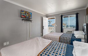 Boardwalk Hotel Charlee & Beach House Rentals
