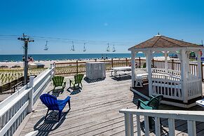 Boardwalk Hotel Charlee & Beach House Rentals