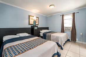 Boardwalk Hotel Charlee & Beach House Rentals